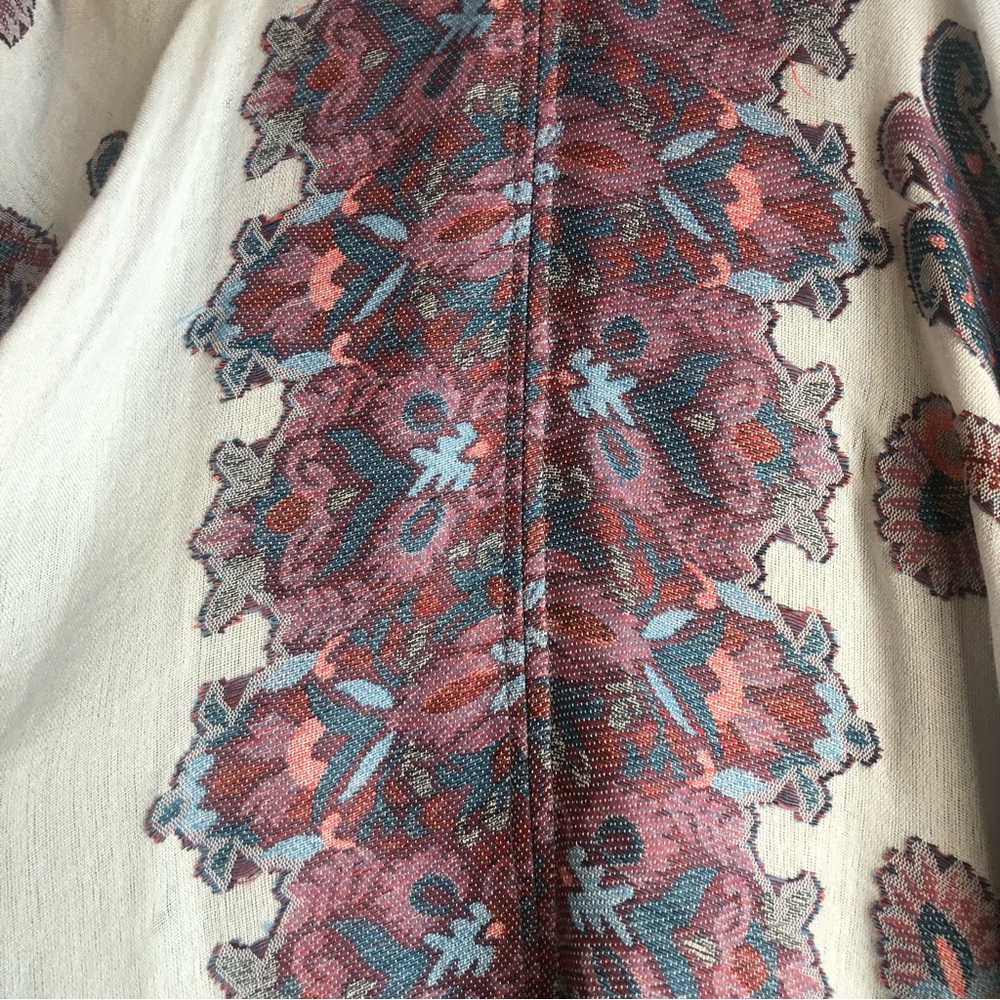 Chico’s NWT Ruana Blue Red One Size - Picture 4 of 5